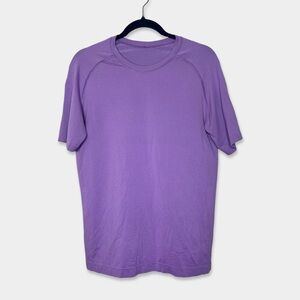 LULULEMON Men's Tee Size Small Purple Color GUC